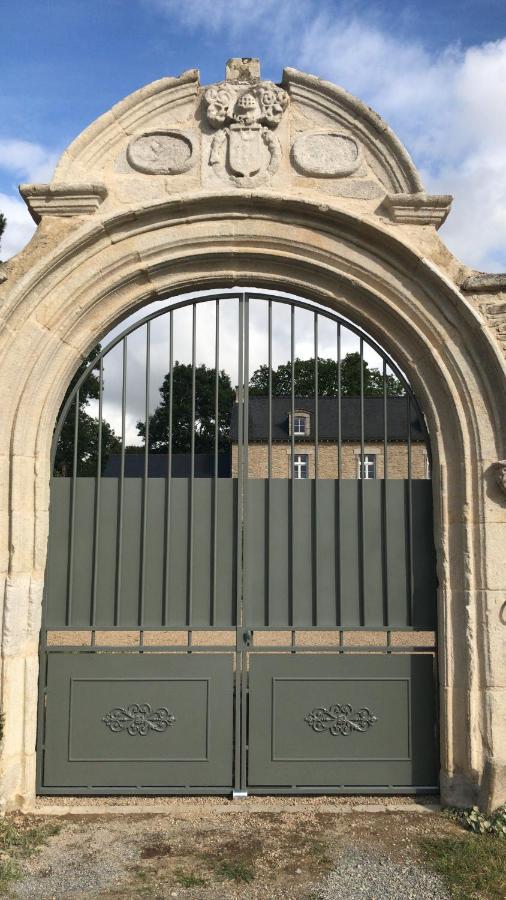 Manoir Saint-Andre,B&B De Charme Theix Exterior foto